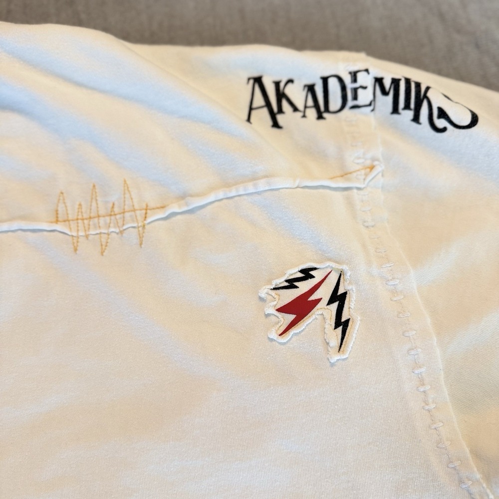 Akademiks Jeans Level Chapter Graphic T Shirt Mens 2XL White Streetwear Y2K - Picture 5 of 12